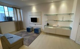 Apartamento para até 5 Pessoas com Ar e Piscina